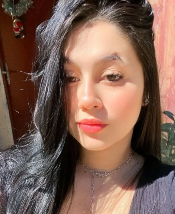 Foto de Jennifer Alencar, pessoa que deu o depoimento